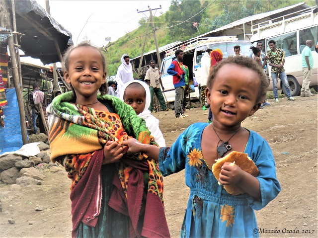 Curious little girls