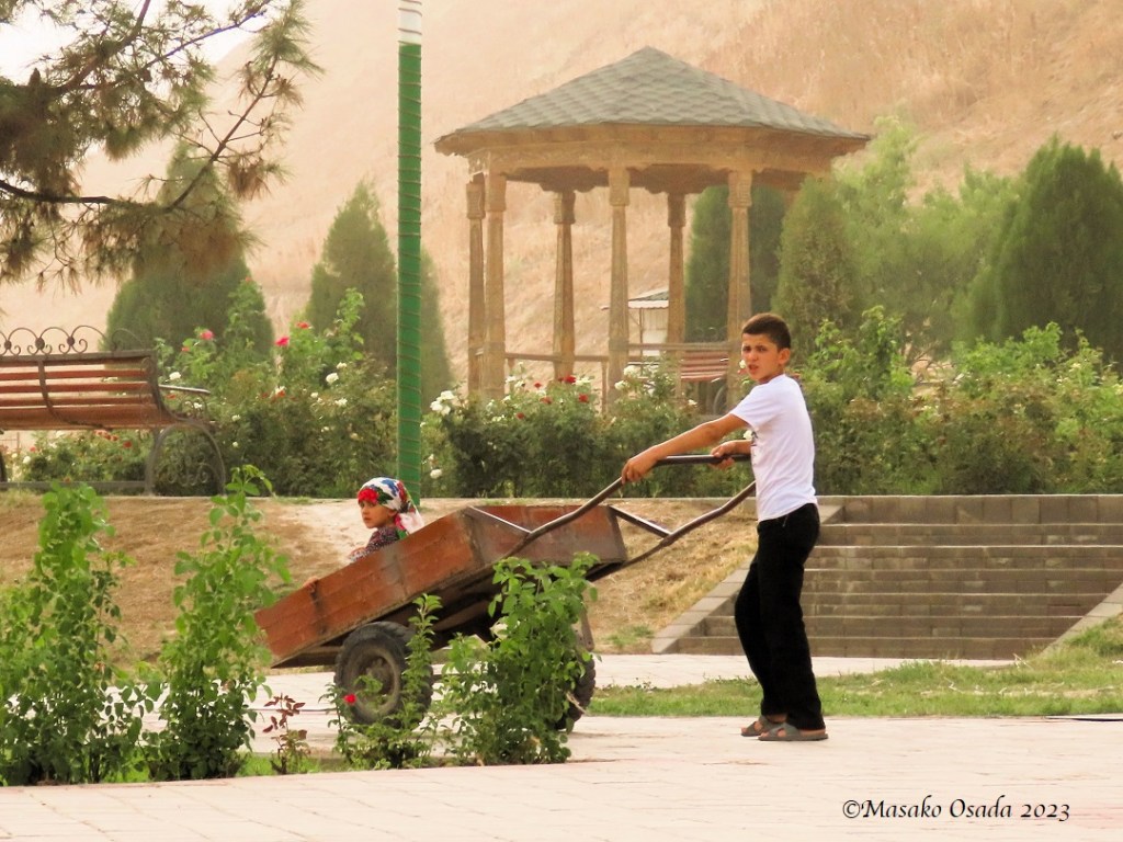 Siblings. Hissar Fortress, Tajikistan