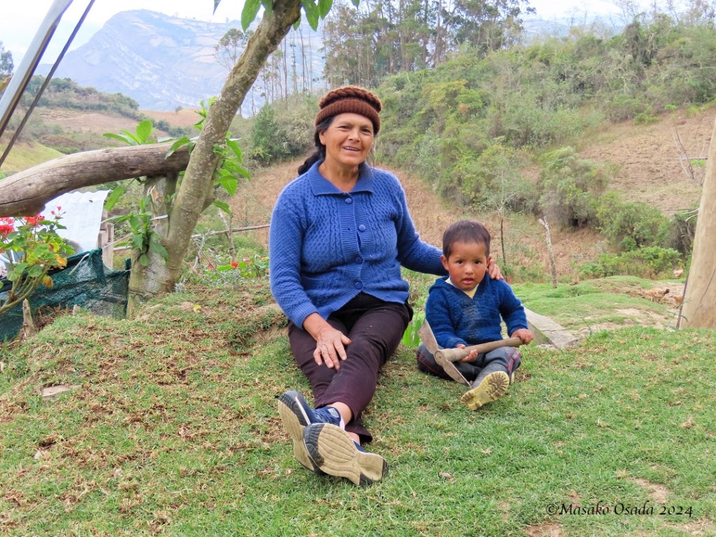 Mother and son. San Bartolo village
